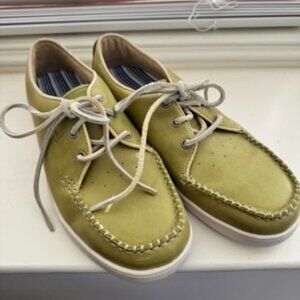 Quicksilver Mens Leather Olive Green Boat Shoes Size 8   Very lightly used